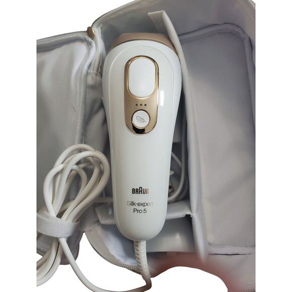 Braun Silk-Expert Pro 5 PL5137 IPL Permanent Hair Removal System - Picture 2 of 3